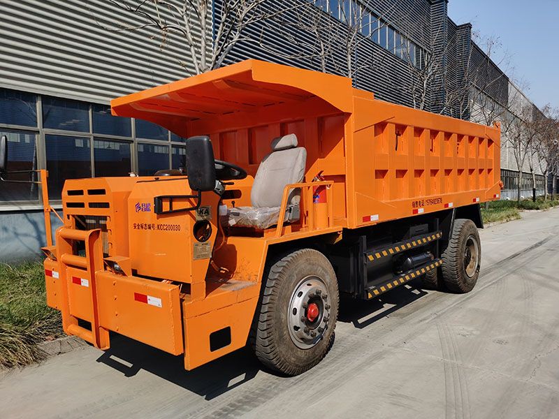 25噸礦用運(yùn)輸車(chē)
